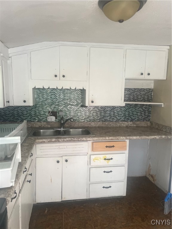 5601 Middle Road Stockbridge, NY 13409 - Photo 11 of 44