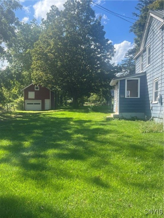 5601 Middle Road Stockbridge, NY 13409 - Photo 2 of 44