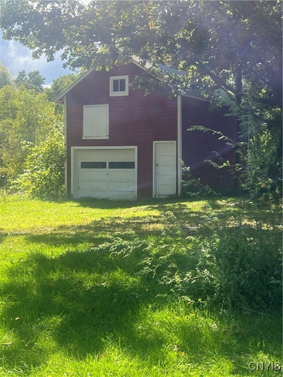 5601 Middle Road Stockbridge, NY 13409 - Photo 40 of 44