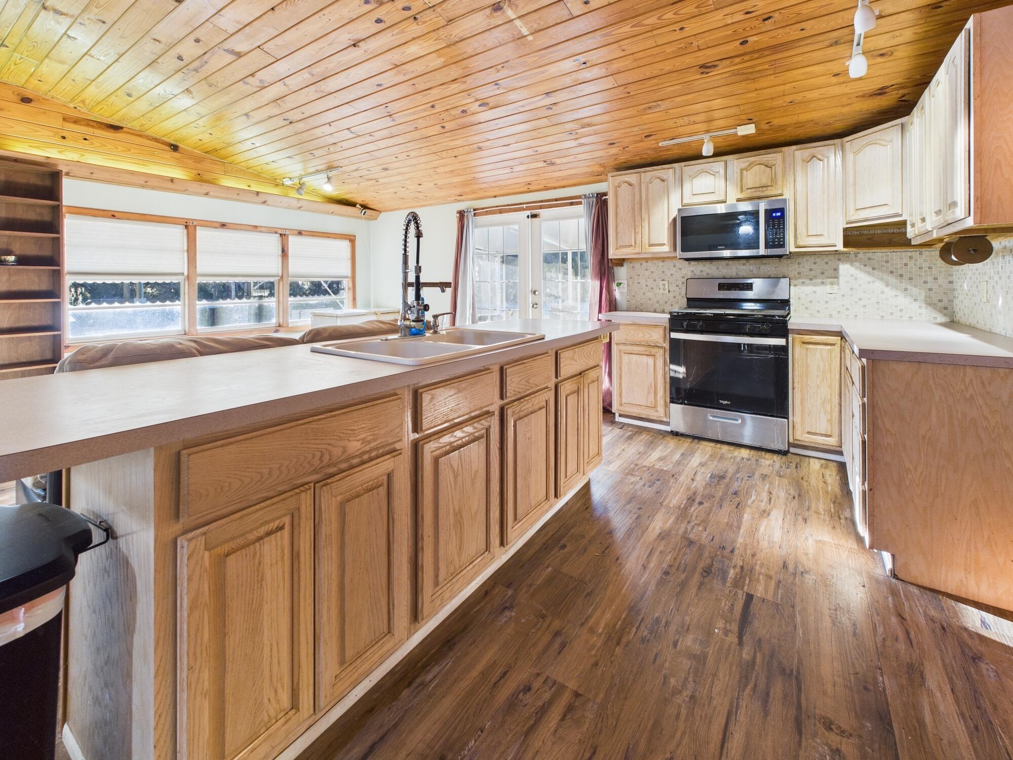 56 Basin Street Lorida, FL 33857 - Photo 12 of 42 21F9D664-D50C-43D7-B146-7EA57A69267B