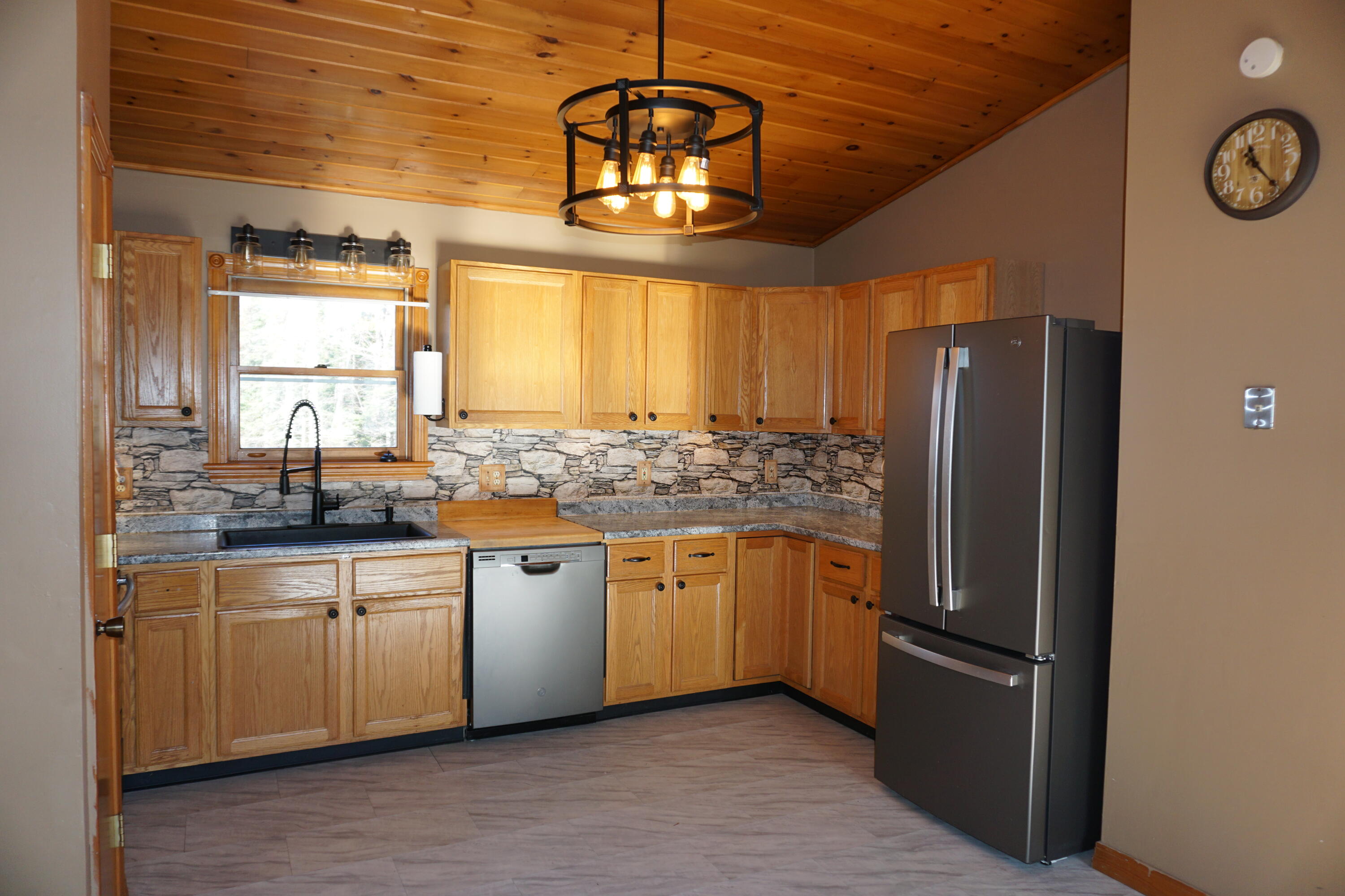 125 Phillips Road Glenburn, ME 04401 - Photo 8 of 36 DSC02839