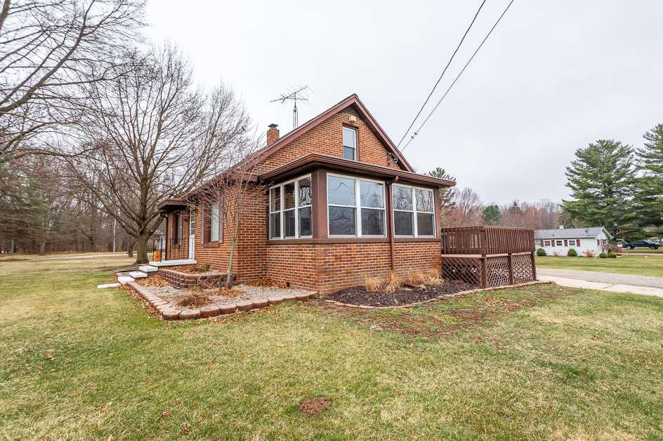 202 Robinson Road Jackson, MI 49203 - Photo 5 of 41 Photo 5