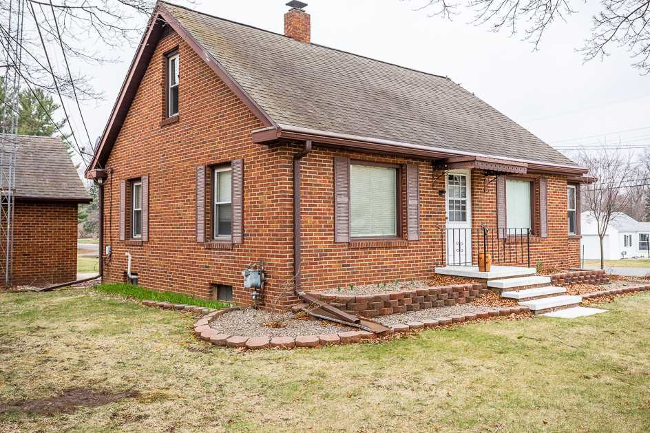 202 Robinson Road Jackson, MI 49203 - Photo 8 of 41 Photo 8
