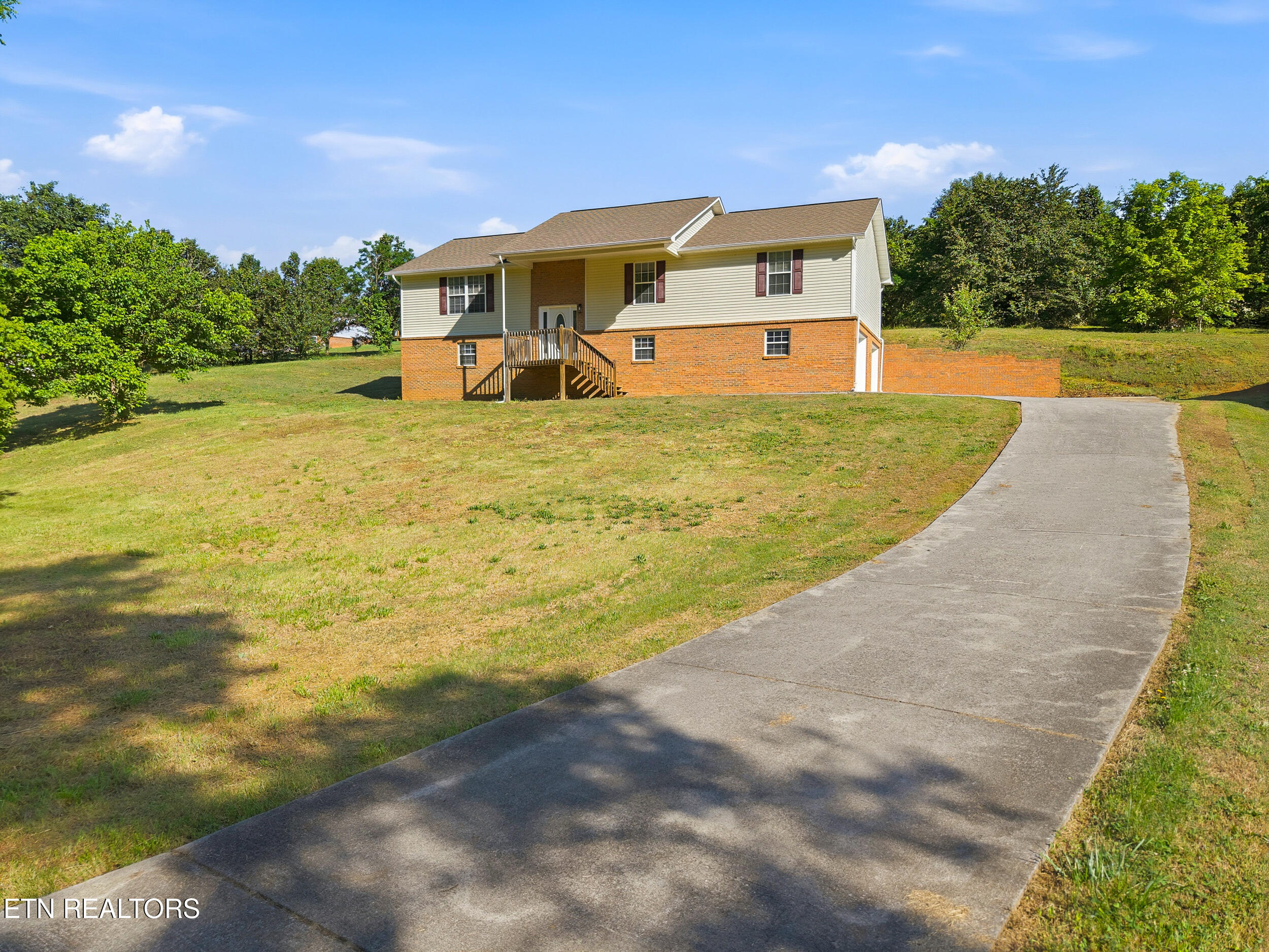 1690 River Bend Road Sevierville, TN 37876 - Photo 3 of 46 5_1690_river_bend_rd_0005