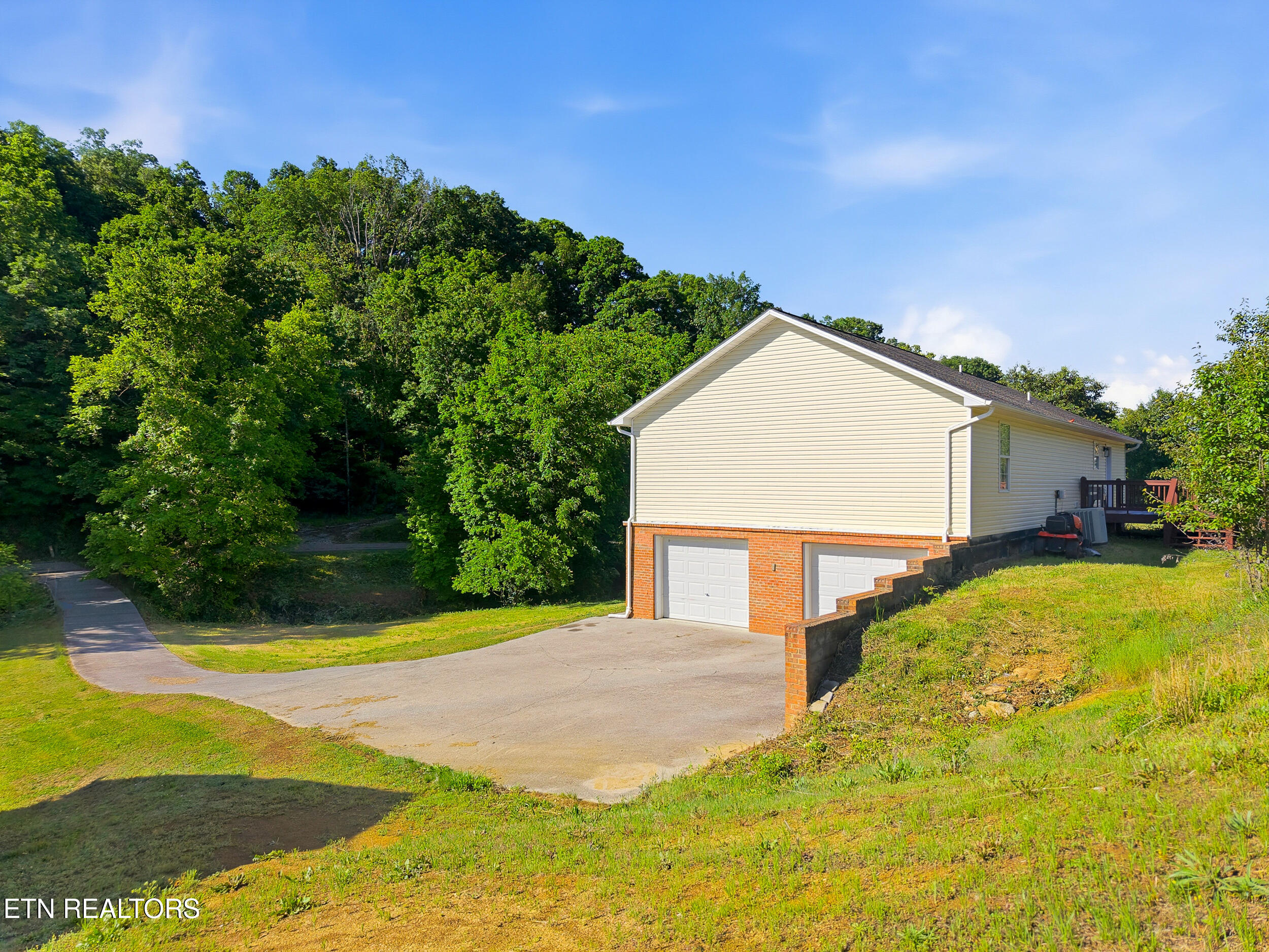 1690 River Bend Road Sevierville, TN 37876 - Photo 4 of 46 7_1690_river_bend_rd_0007