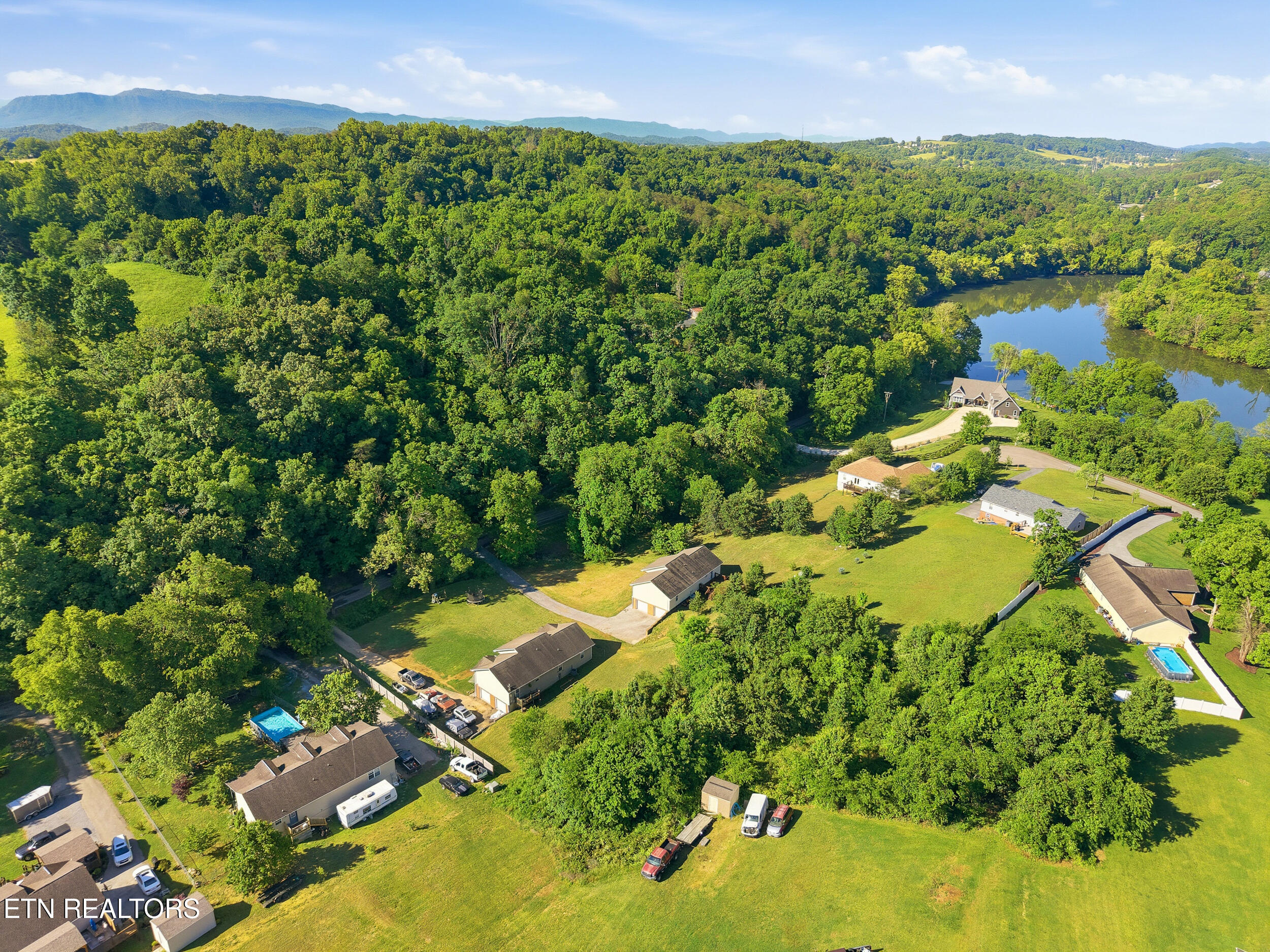1690 River Bend Road Sevierville, TN 37876 - Photo 45 of 46 17_1690_river_bend_rd_0016