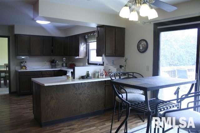 4350 Edwards Court Davenport, IA 52807 - Photo 4 of 12 Gallery Image 4