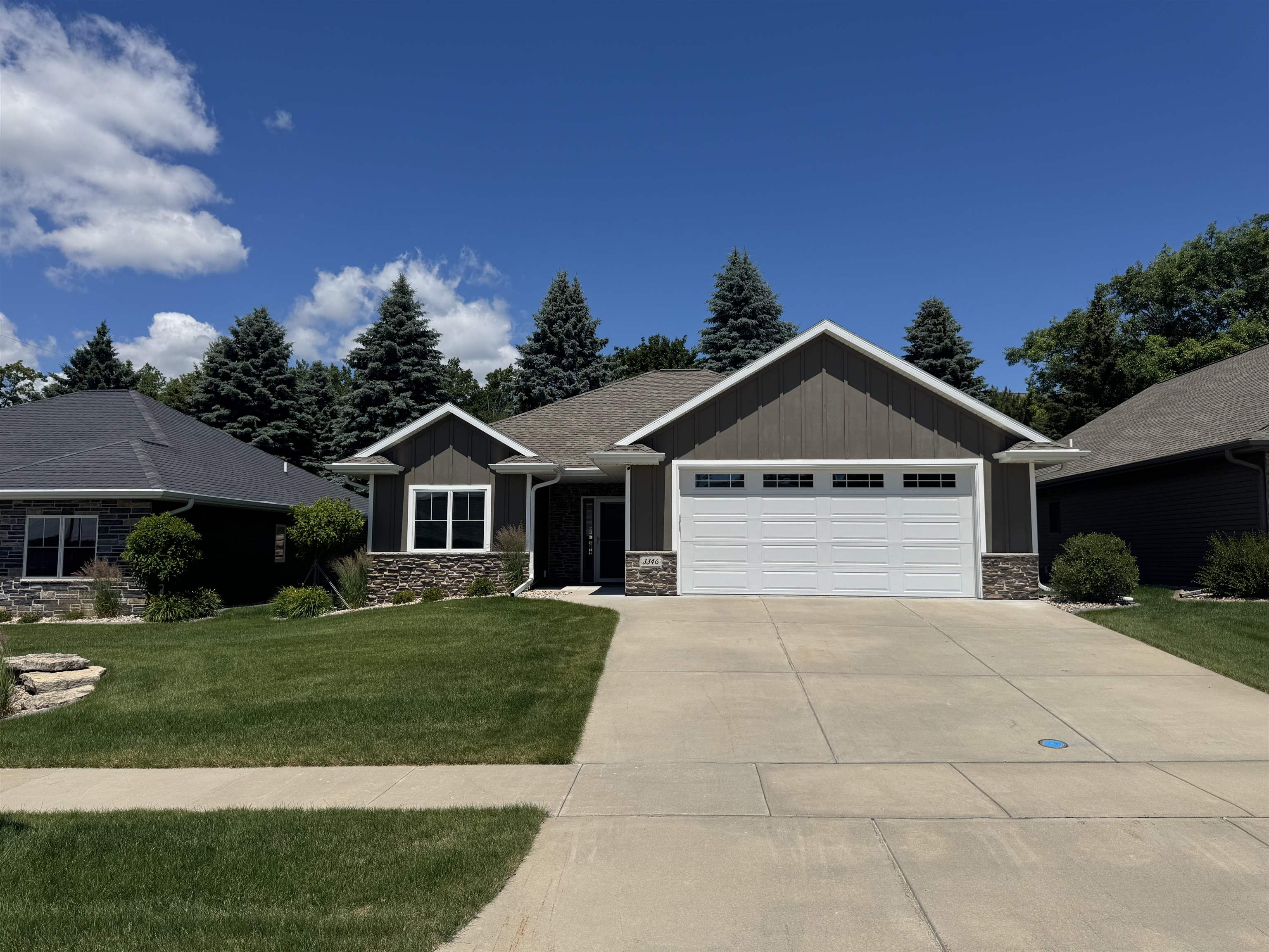 3346 Stone Rdg Drive, Unit 13 Green Bay, WI 54313 - Photo 4 of 49