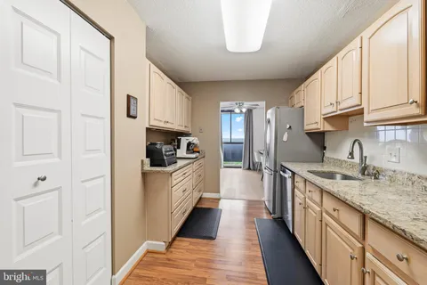 $140,000 | 6100 Westchester Park Drive, Unit 1702, College Park, MD 20740