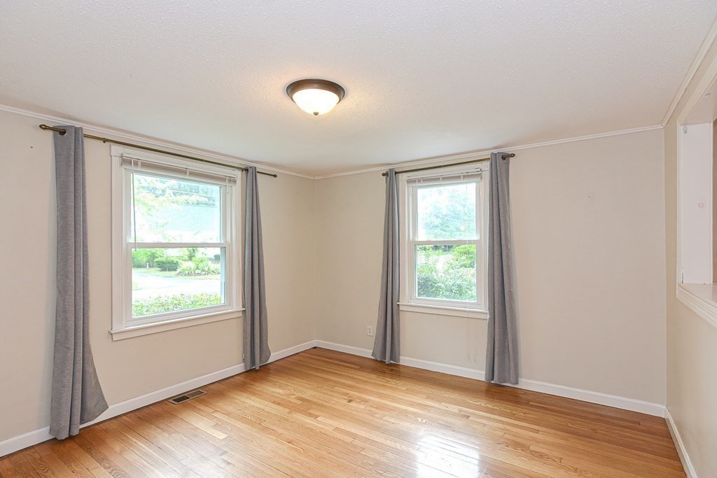 16 Spring Street Framingham, MA 01702 - Photo 10 of 21 Gallery Image 10