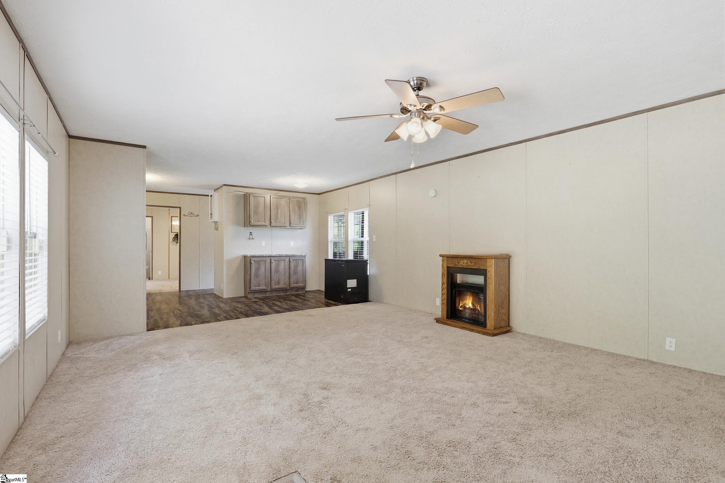 111 Lake Circle Road Marietta, SC 29661 - Photo 4 of 24
