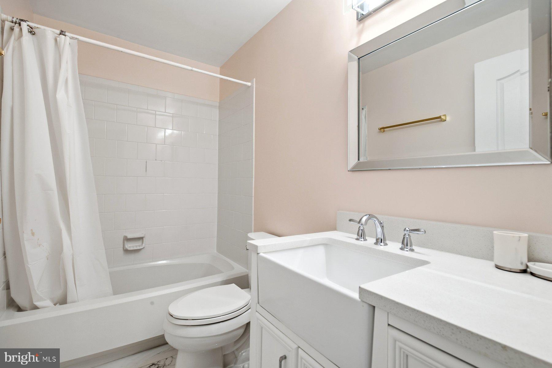 20866 Trinity Square Sterling, VA 20165 - Photo 5 of 28