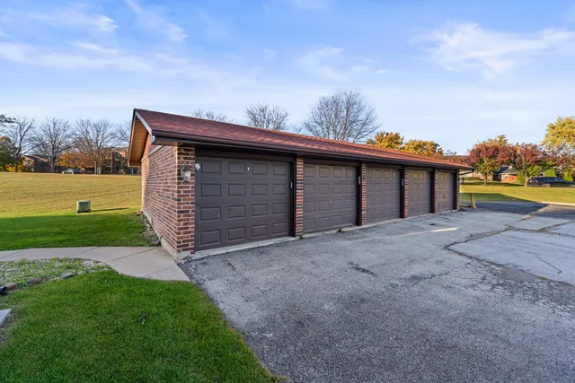 $209,900 | 15308 Treetop Drive, Unit 3A, Orland Park, IL 60462