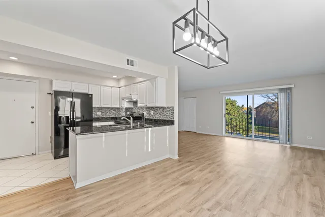 $209,900 | 15308 Treetop Drive, Unit 3A, Orland Park, IL 60462