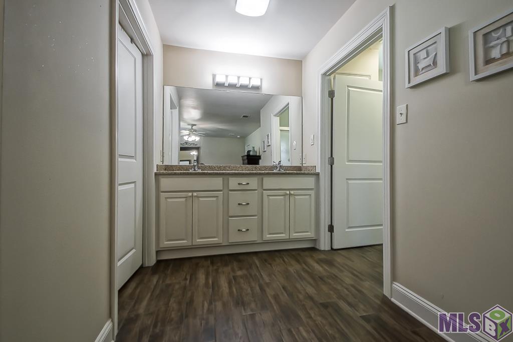 1055 North River Road Denham Springs, LA 70726 - Photo 12 of 33