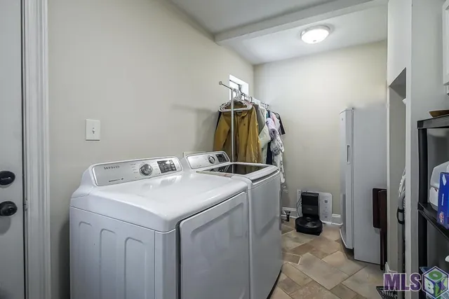 $669,900 | 1055 North River Road, Denham Springs, LA 70726