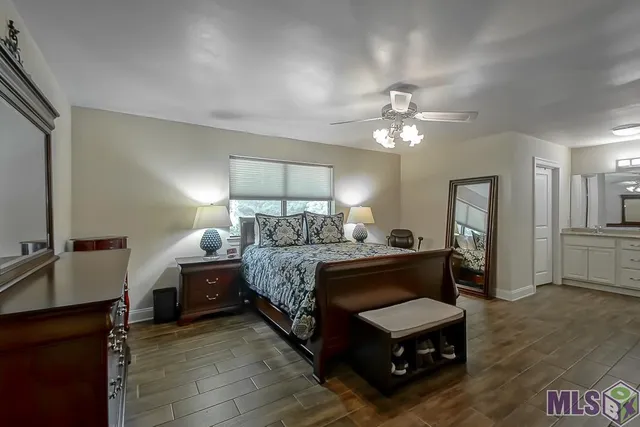 $669,900 | 1055 North River Road, Denham Springs, LA 70726