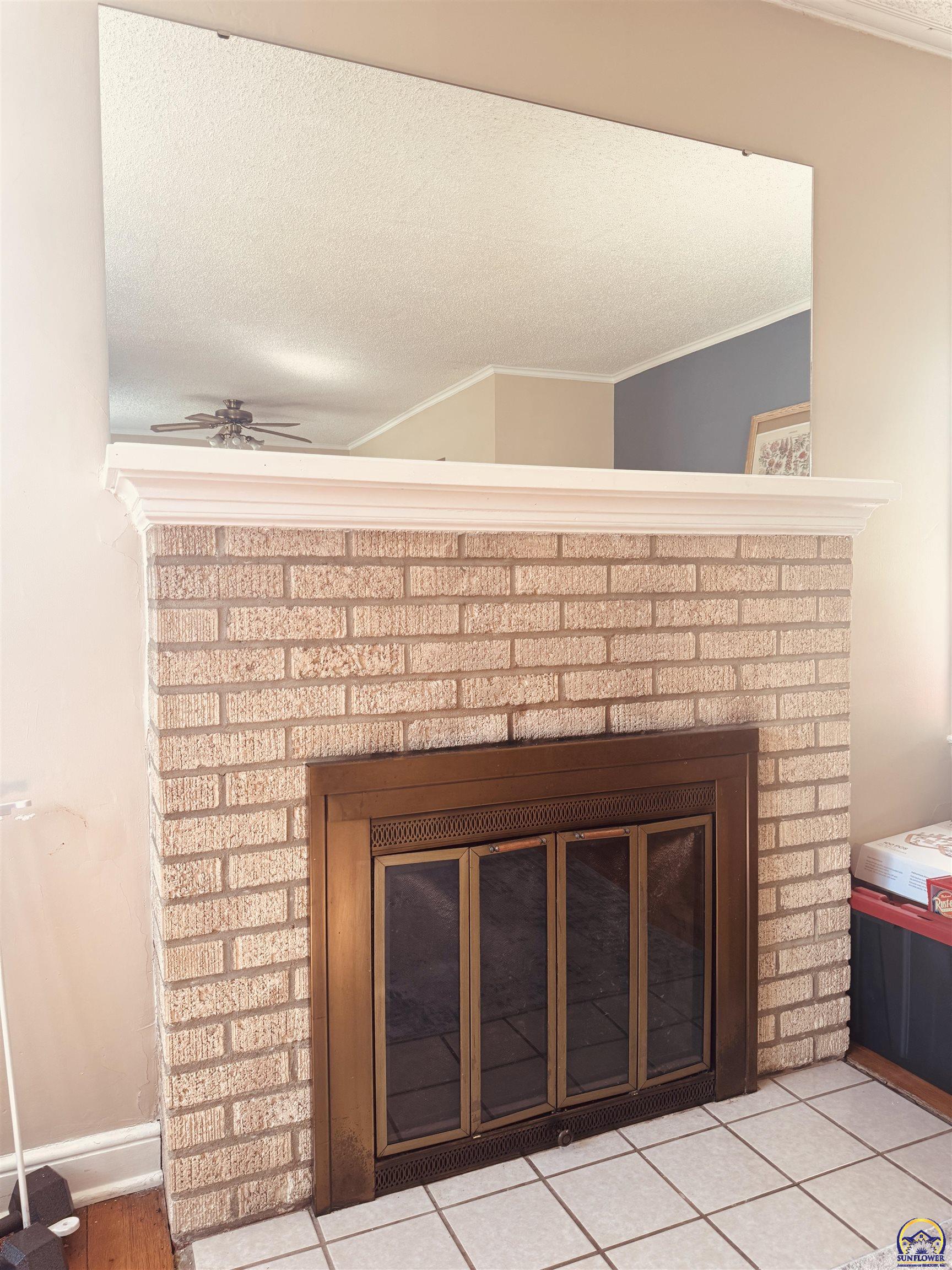 2828 Southwest 12th Street Topeka, KS 66604 - Photo 12 of 45