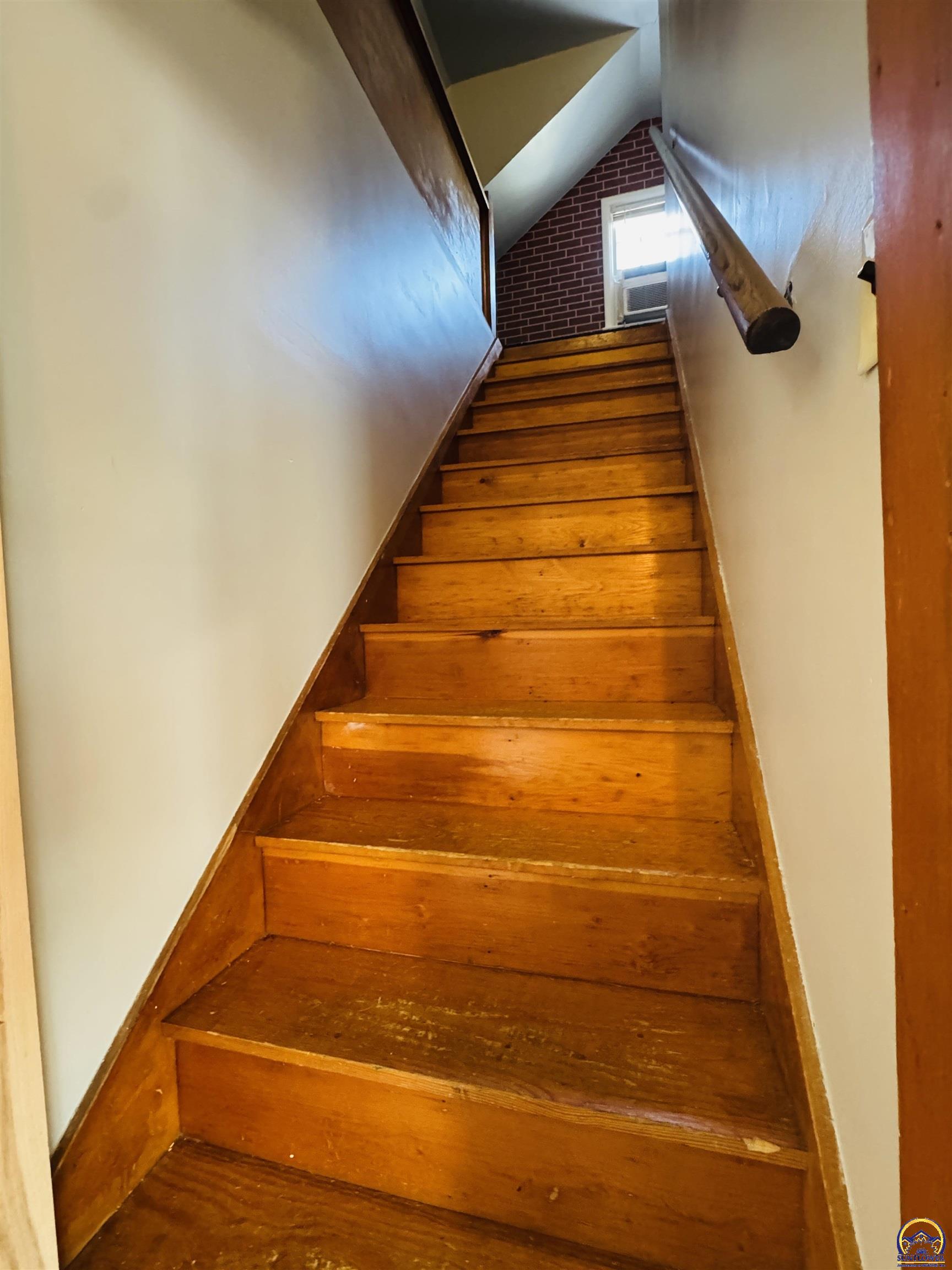 2828 Southwest 12th Street Topeka, KS 66604 - Photo 25 of 45