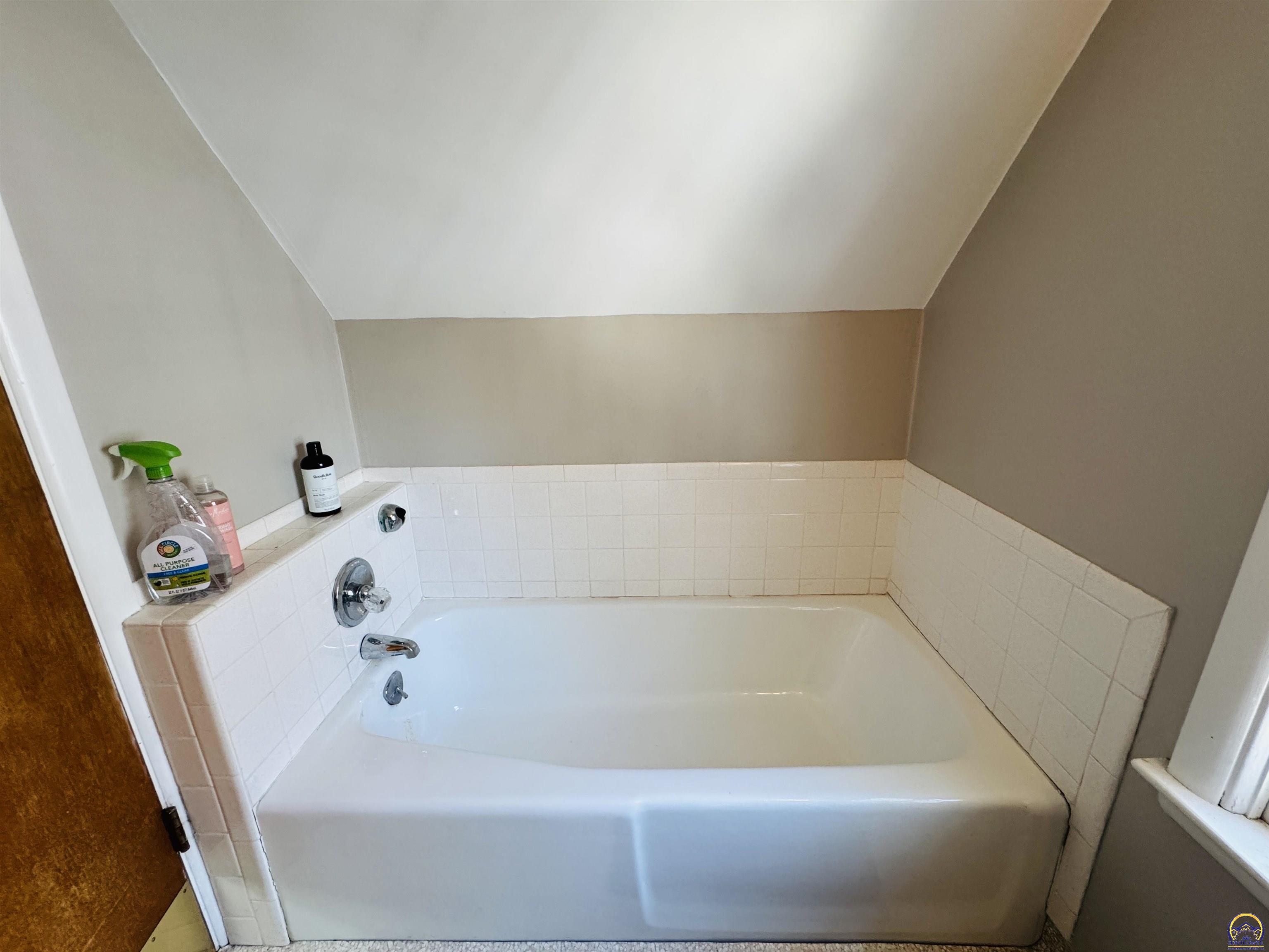 2828 Southwest 12th Street Topeka, KS 66604 - Photo 29 of 45