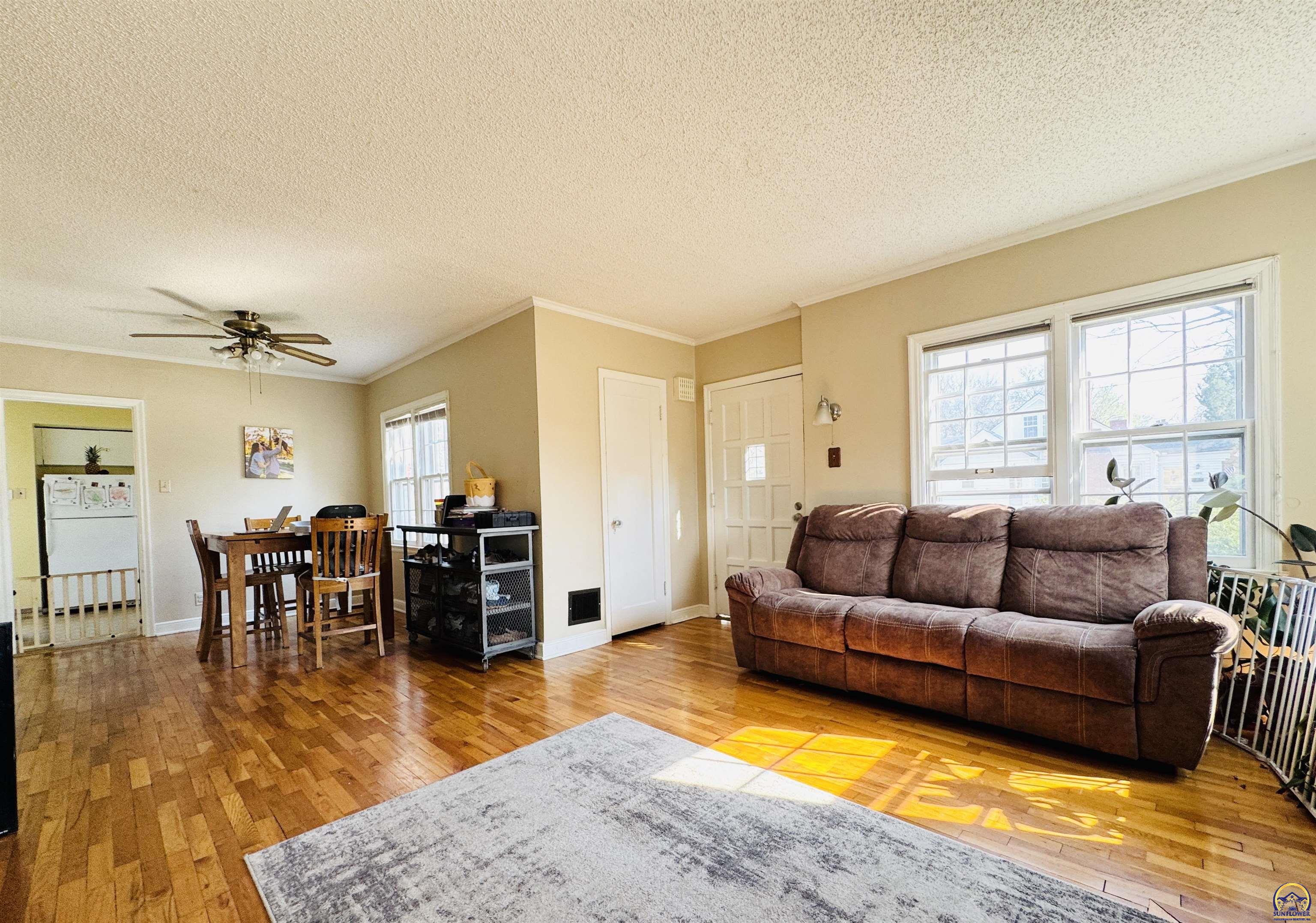 2828 Southwest 12th Street Topeka, KS 66604 - Photo 10 of 45