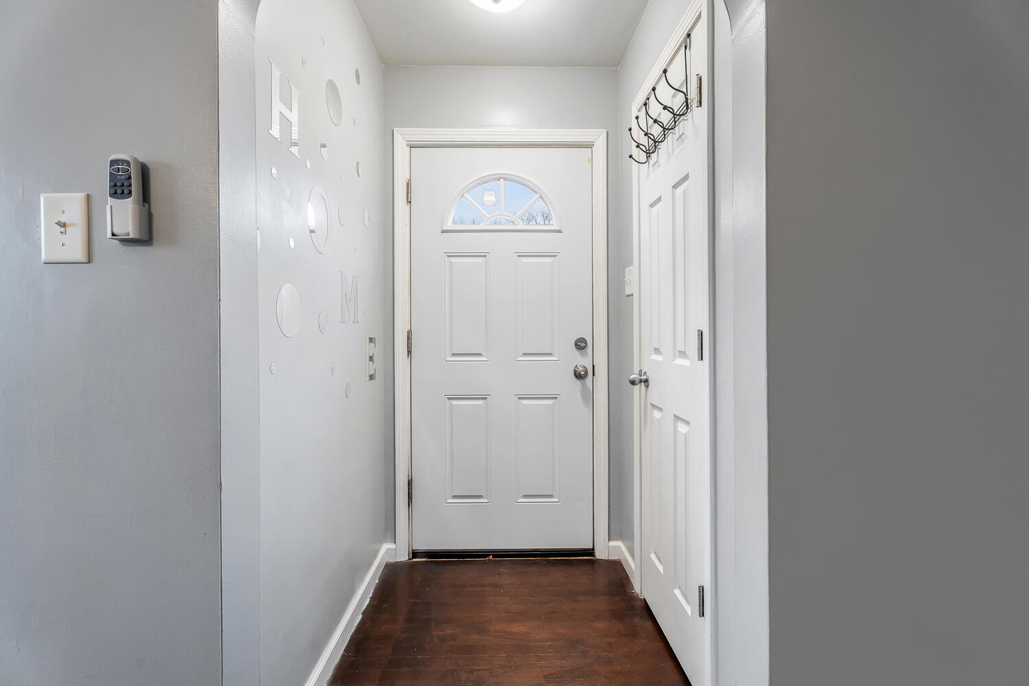 6400 Ash Avenue Gary, IN 46403 - Photo 4 of 35 1500x1000