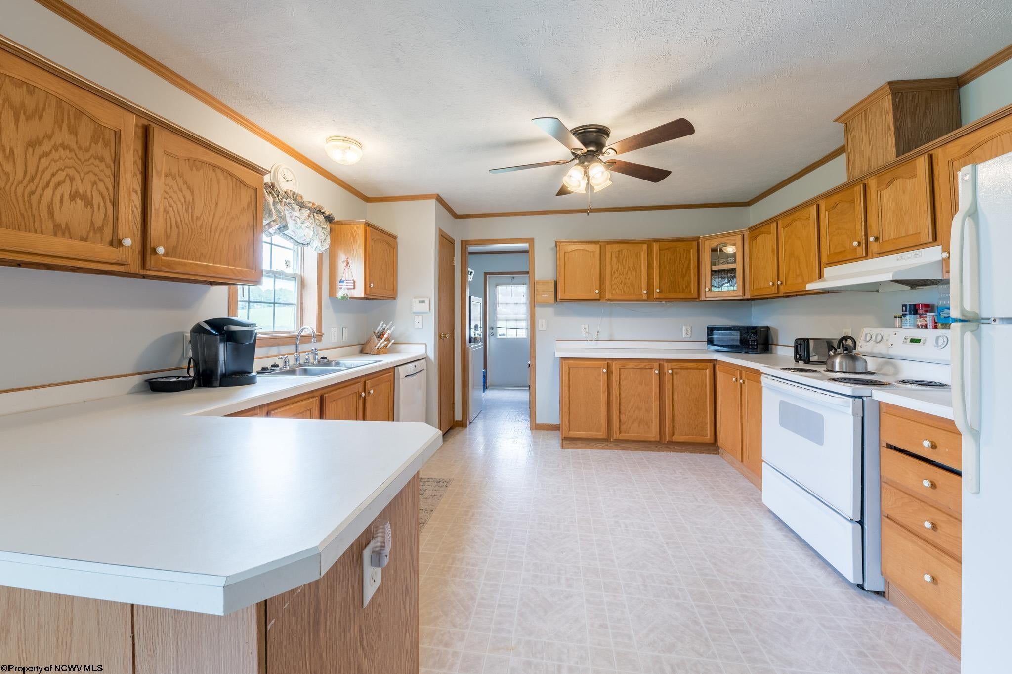 110 Fairfax Lane Reedsville, WV 26547 - Photo 3 of 30 Gallery Image 3