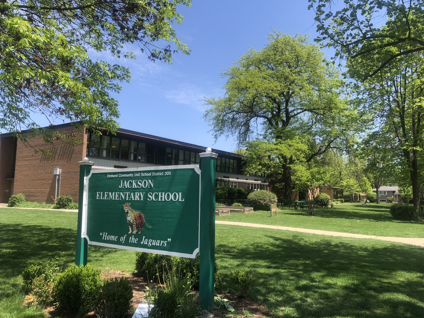 1020 Mitchell Avenue Elmhurst, IL 60126 - Photo 43 of 44 a sign on the side of the road