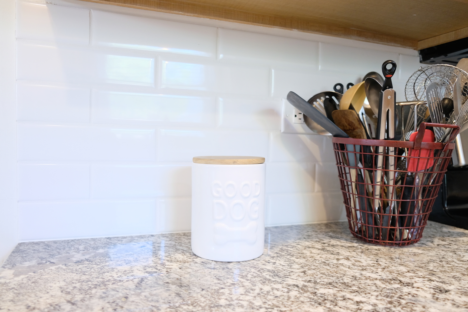 1020 Mitchell Avenue Elmhurst, IL 60126 - Photo 7 of 44 a view of water heater room