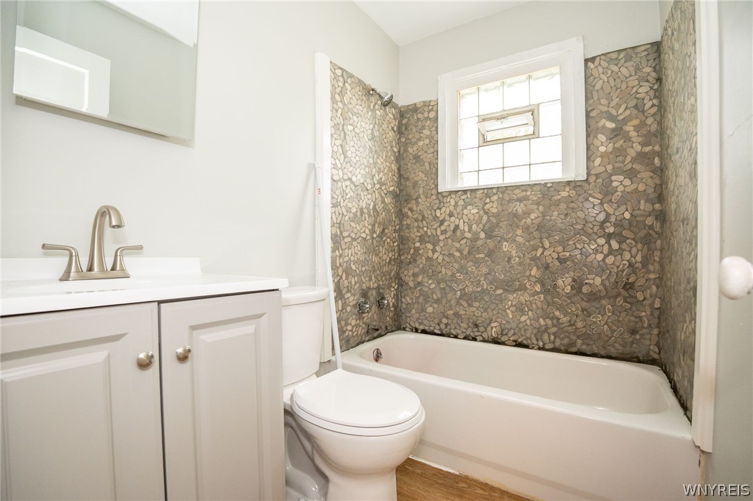 63 Winstead Road, Unit 57 Lackawanna, NY 14218 - Photo 17 of 30 Remodeled Bathroom with Stone Highlight