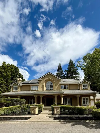$2,000,000 | 10 Remington Court, Napa, CA 94558