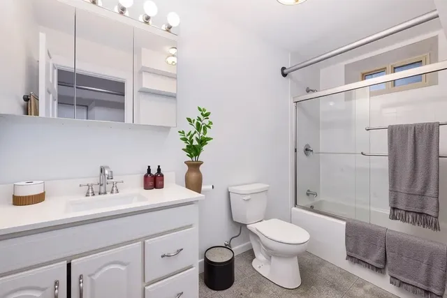 $700,000 | 52 Garden Street, Unit B2, Cambridge, MA 02138