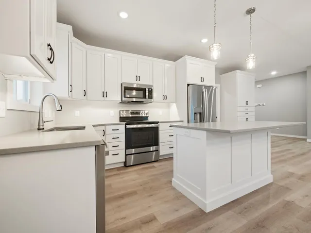 $344,900 | 676 Voyager Drive, Alexandria, MN 56308