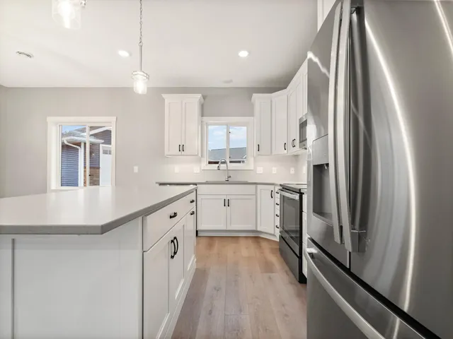 $344,900 | 676 Voyager Drive, Alexandria, MN 56308