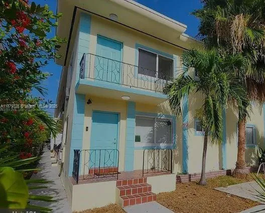 $2,050 | 1135 Euclid Avenue, Unit 201, Miami Beach, FL 33139