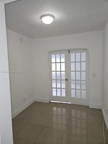 $2,050 | 1135 Euclid Avenue, Unit 201, Miami Beach, FL 33139