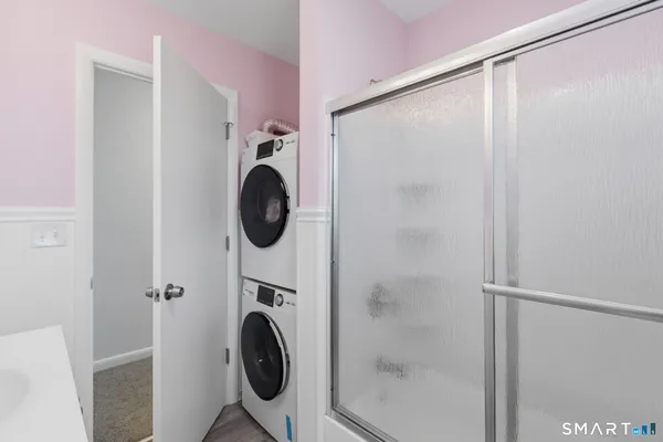 $538,000 | 9 Evas Drive, Brookfield, CT 06804