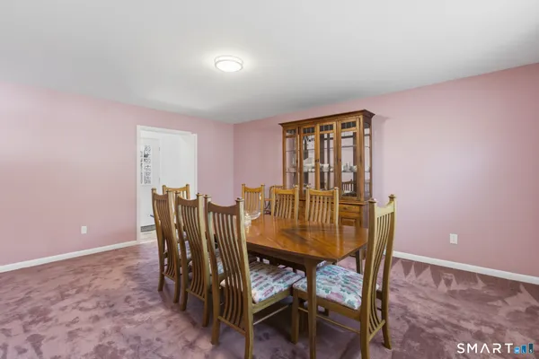 $538,000 | 9 Evas Drive, Brookfield, CT 06804