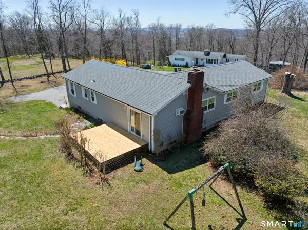 $538,000 | 9 Evas Drive, Brookfield, CT 06804