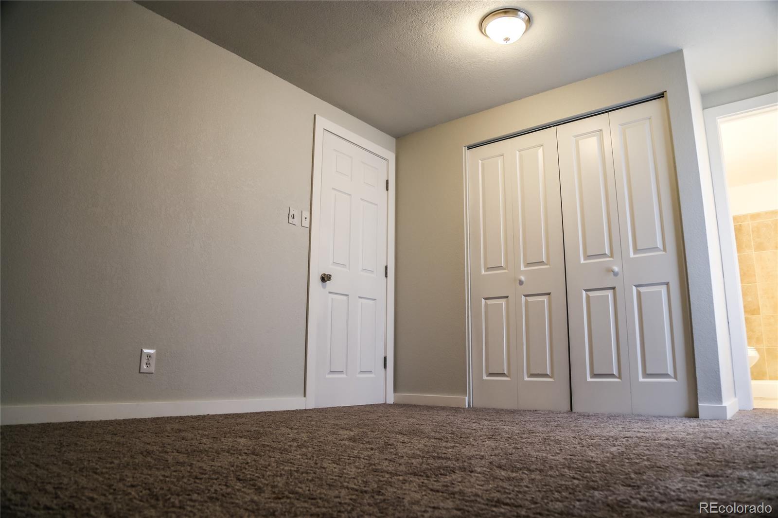 4991 Upton Court Denver, CO 80239 - Photo 12 of 22