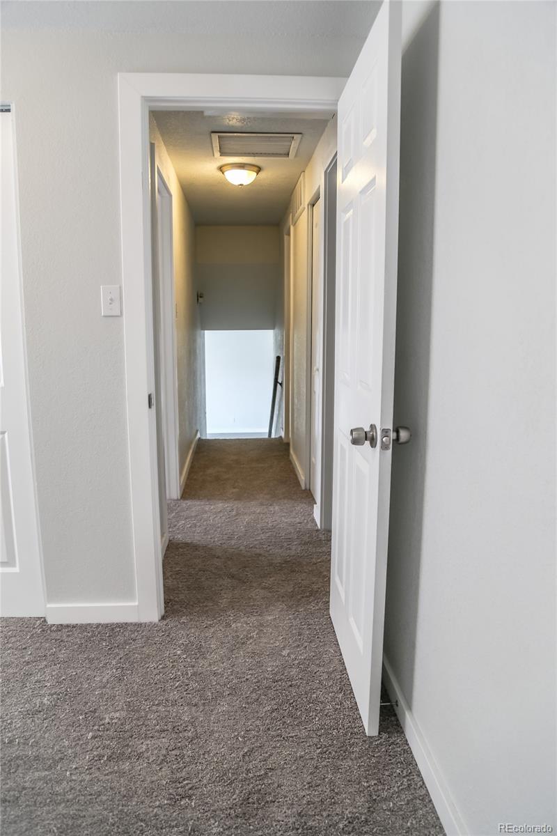 4991 Upton Court Denver, CO 80239 - Photo 6 of 22