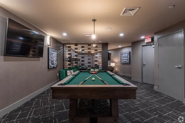 $4,613 | 240 Congress Avenue, Unit 606, New Haven, CT 06519