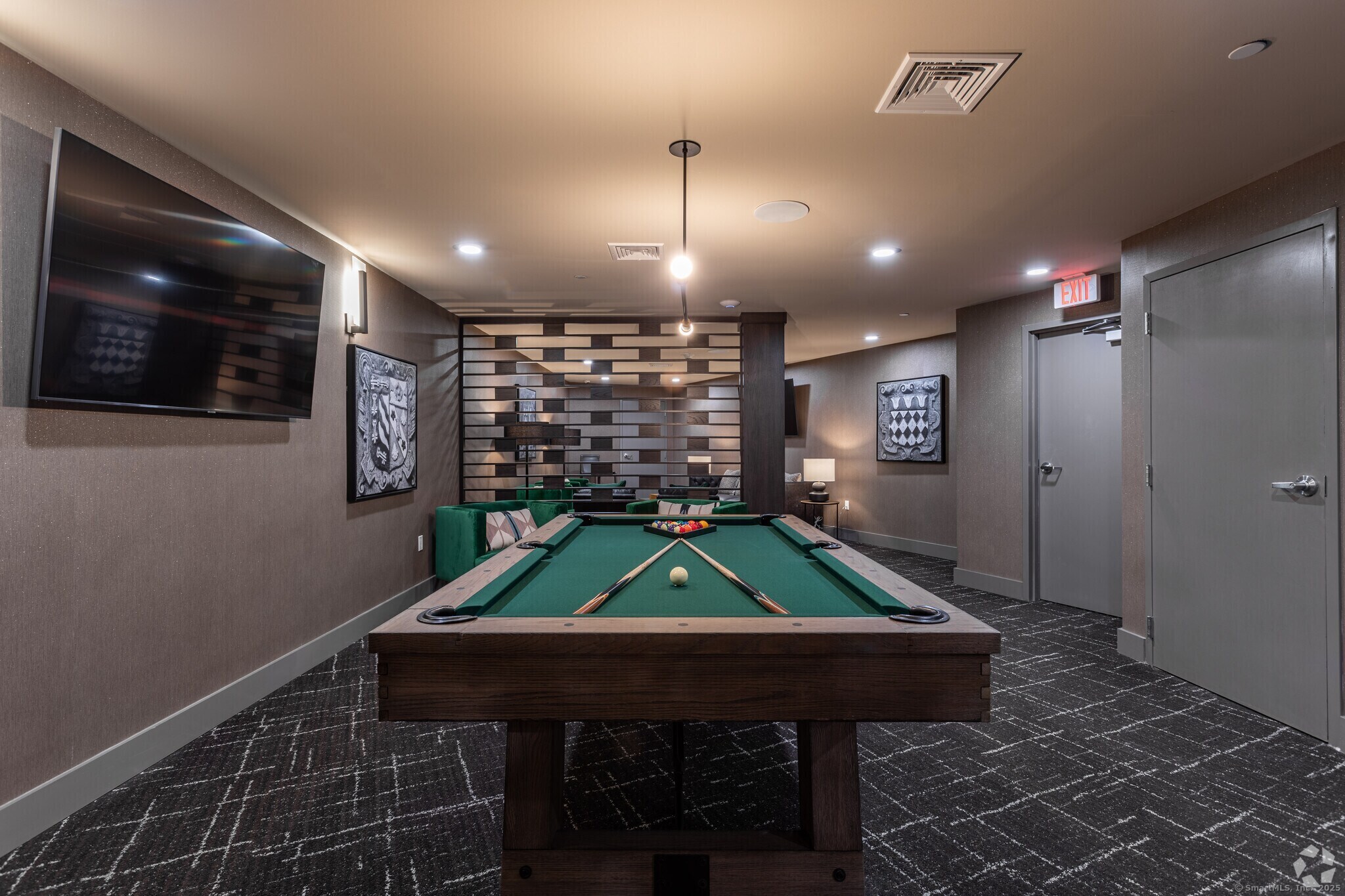240 Congress Avenue, Unit 606 New Haven, CT 06519 - Photo 8 of 8 a room with pool table and windows