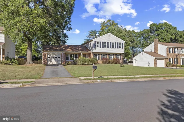 $689,000 | 11 Butternut Way, Sterling, VA 20164