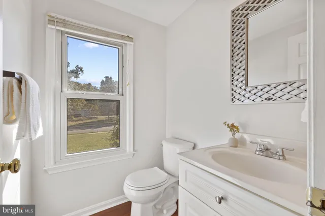 $689,000 | 11 Butternut Way, Sterling, VA 20164