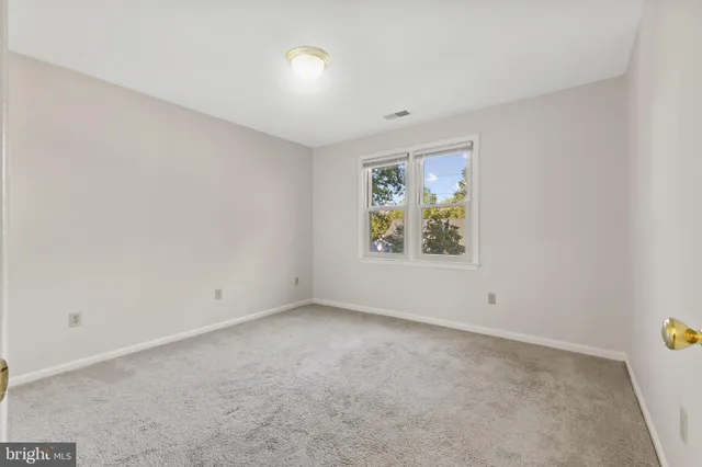 $689,000 | 11 Butternut Way, Sterling, VA 20164