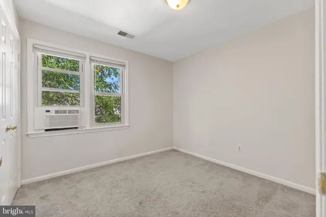 $689,000 | 11 Butternut Way, Sterling, VA 20164