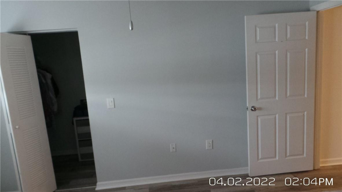 5001 Wiles Road, Unit 106 Pompano Beach, FL 33073 - Photo 12 of 31 a view of hallway