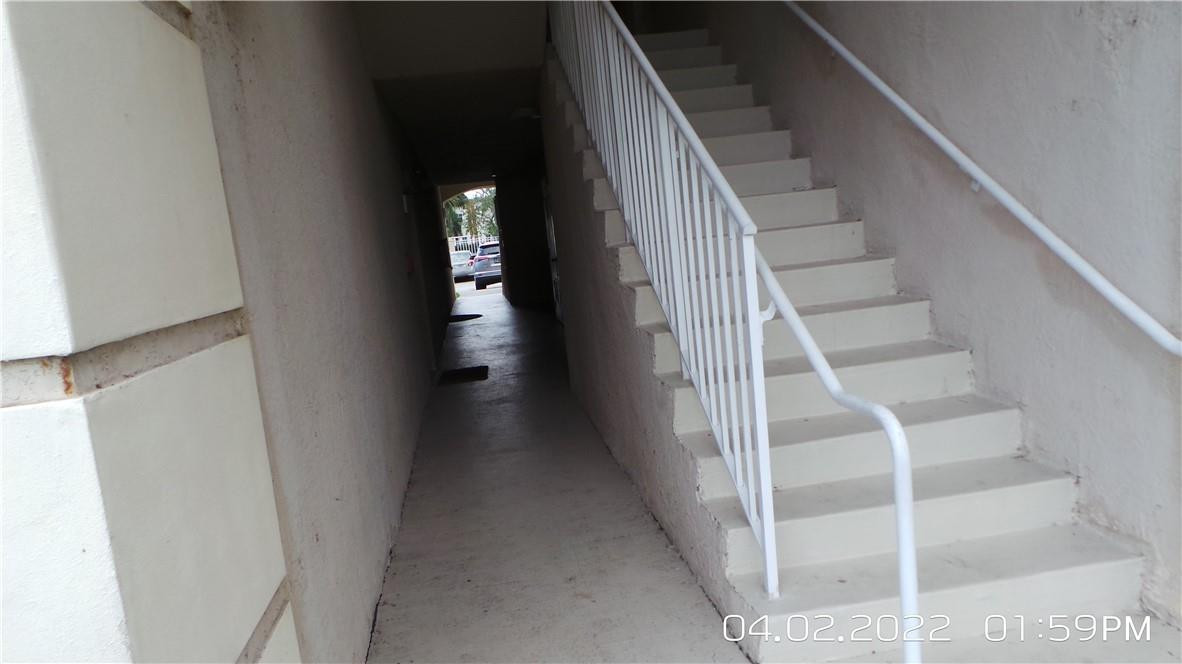 5001 Wiles Road, Unit 106 Pompano Beach, FL 33073 - Photo 20 of 31 a view of entryway