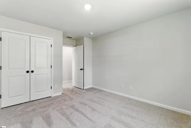 $319,000 | 7014 New Horizons Lane, Boiling Springs, SC 29316